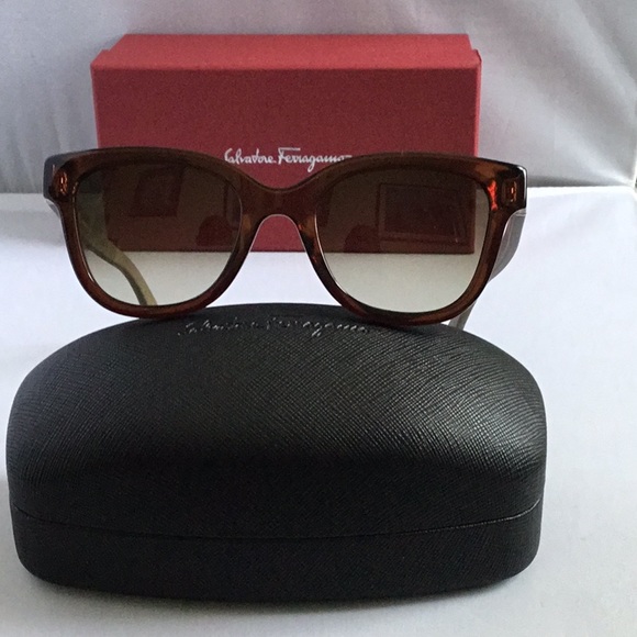 SALVATORE FERRAGAMO SUNGLASSES FOR WOMEN - Picture 9 of 10